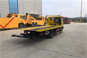 天等非事故拖车